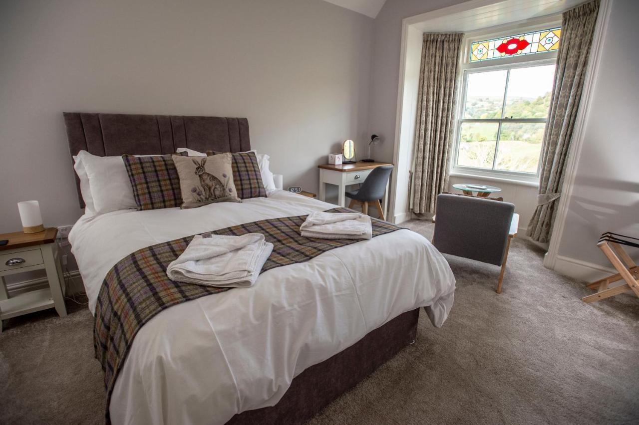 The Berwyn Arms Hotel Коруен Екстериор снимка